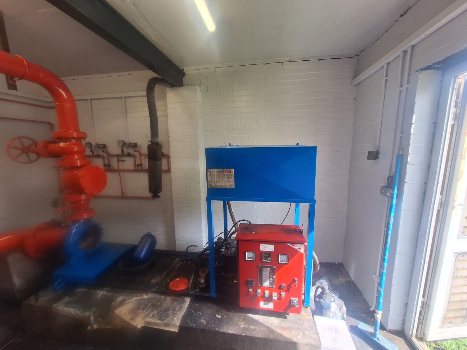 Interior Decoration & Commercial Painting 6 Pump after painting