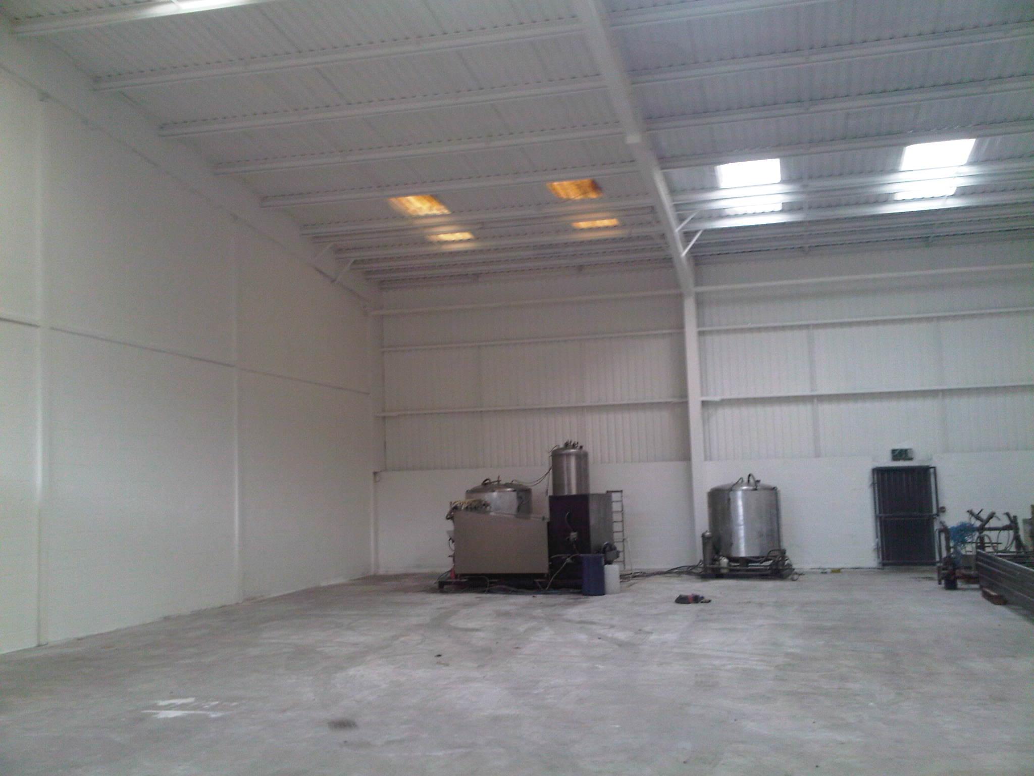 Interior Decoration & Commercial Painting 4 Walls and ceiling after coating